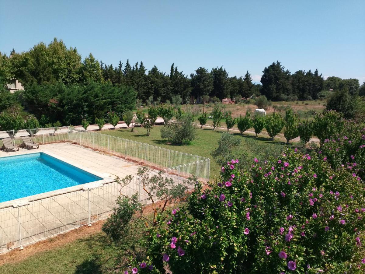 Les Gites Du Mas Canillac Châteaurenard Buitenkant foto