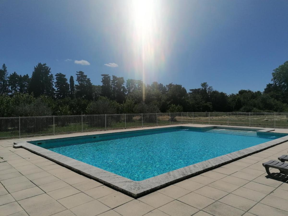 Les Gites Du Mas Canillac Châteaurenard Buitenkant foto